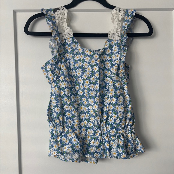 Floral top - Picture 1 of 4